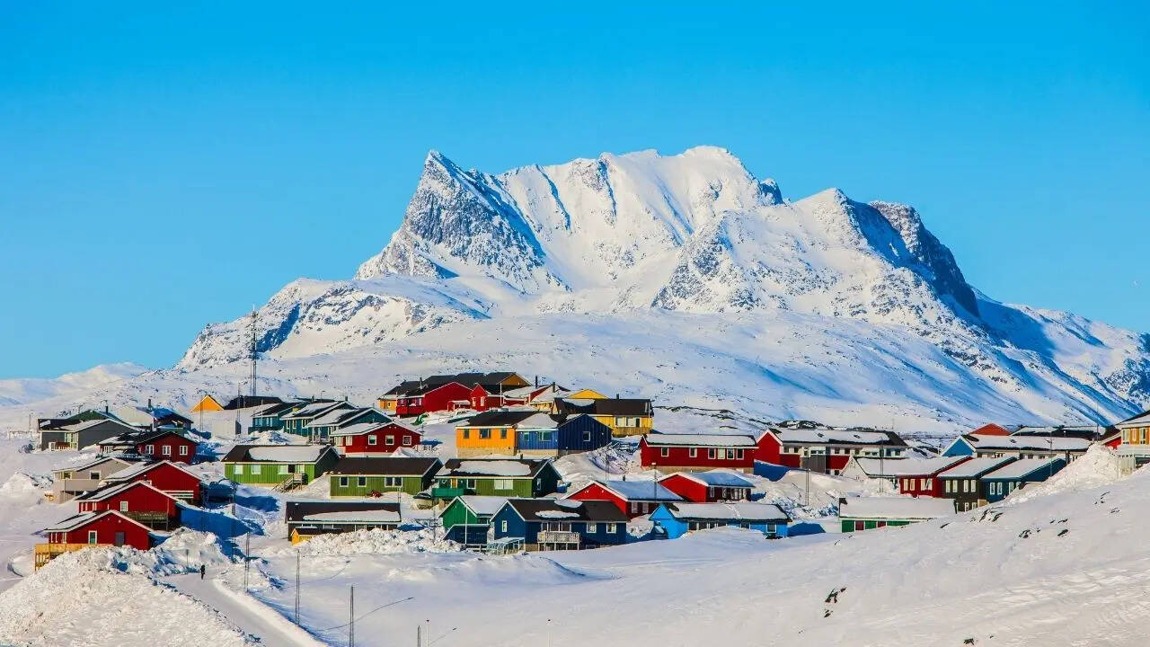 अक्सर चर्चा का केंद्र रहा है ग्रीनलैंड