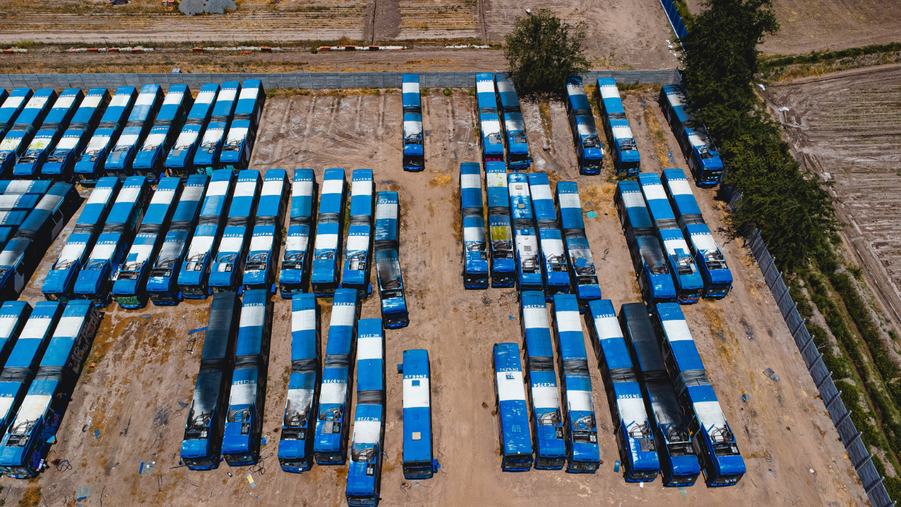 ट्रेन से सबसे ज्यादा यात्रा