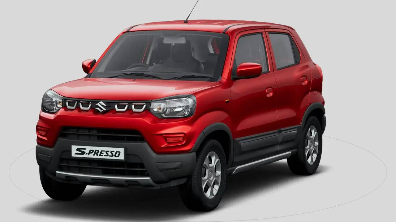Maruti Suzuki S-Presso भारत में एक कॉम्पैक्ट क्रॉसओवर‑स्टाइल हैचबैक है। इस कार को शहर में ड्राइविंग और बजट‑फ्रेंडली विकल्प के लिए डिजाइन किया गया है। एक किफायती माइलेज‑फ्रेंडली और आसान हैंडलिंग वाली कार चाहते हैं तो यह छोटी लेकिन प्रैक्टिकल कार आपको पसंद आ सकती है। कार की शुरुआती कीमत लगभग 3.50 लाख रुपए पड़ती है।