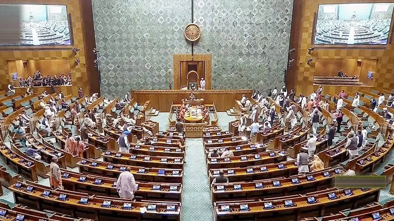 सचिव स्तर के अधिकारी