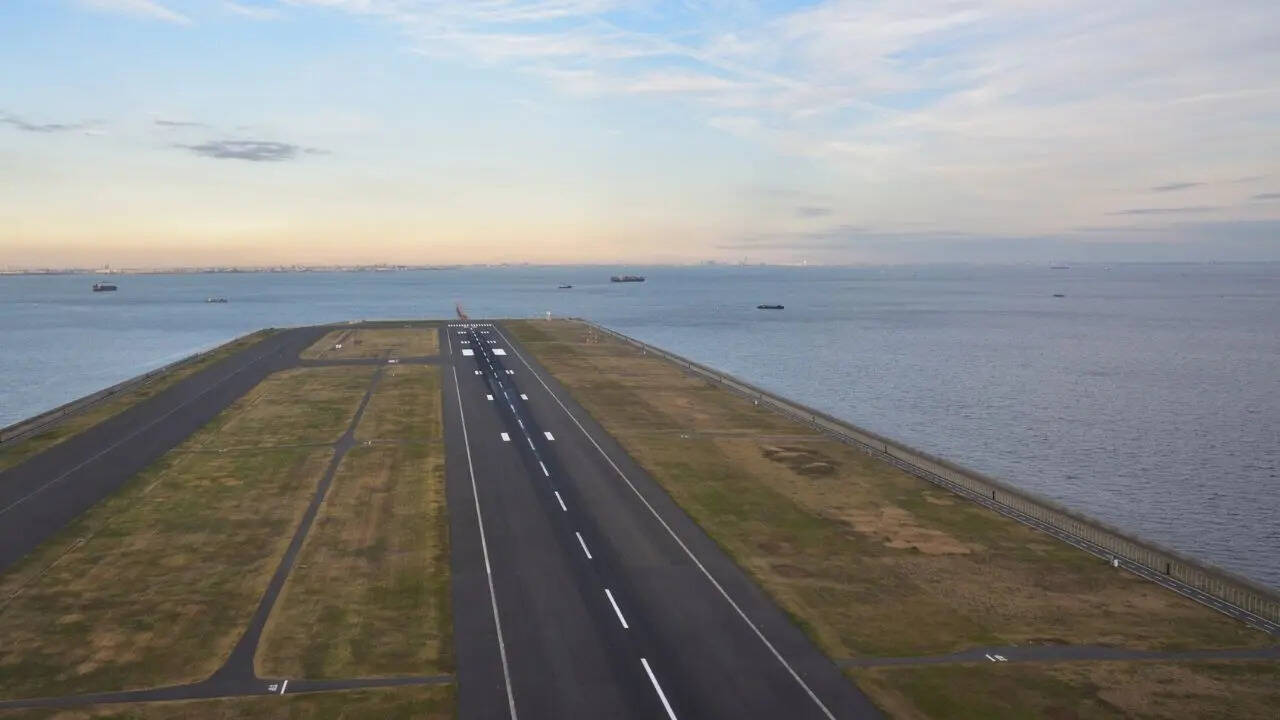 जुआनचो ई. यारूस्किन हवाई अड्डा यात्रियों विमानों की लैंडिंग