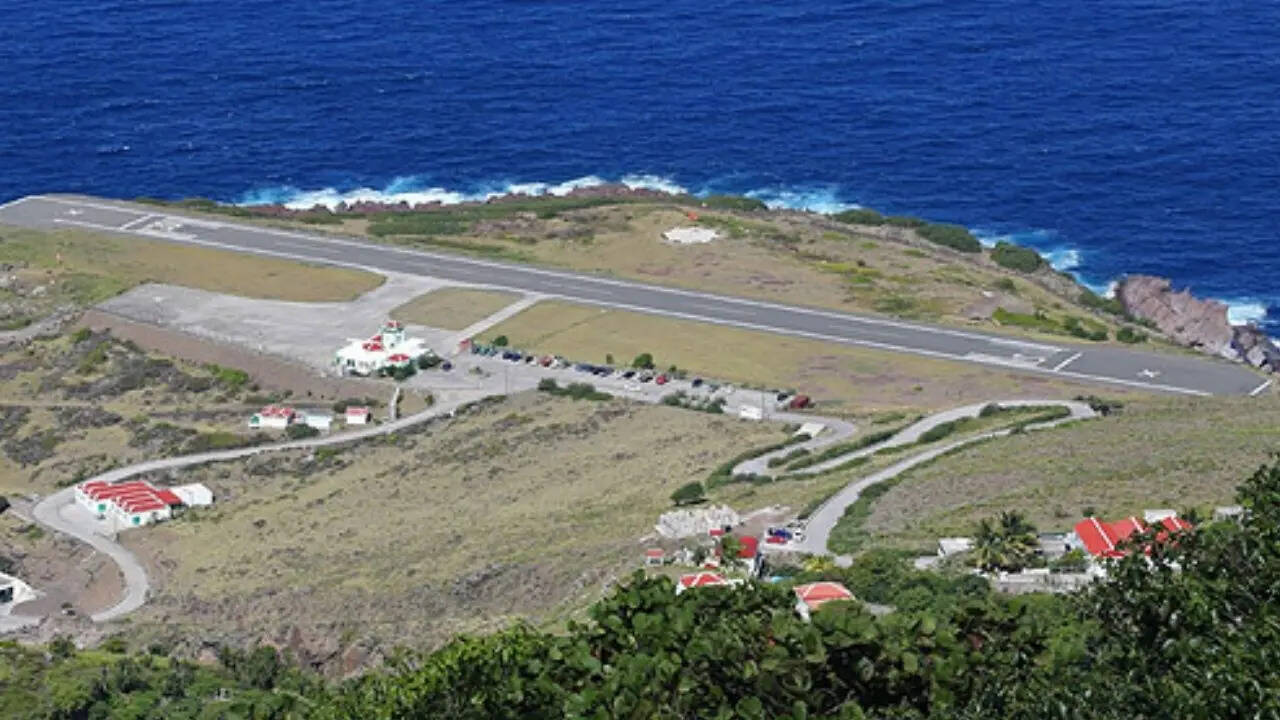 दुनिया का सबसे छोटा एयरपोर्ट कौन सा है?