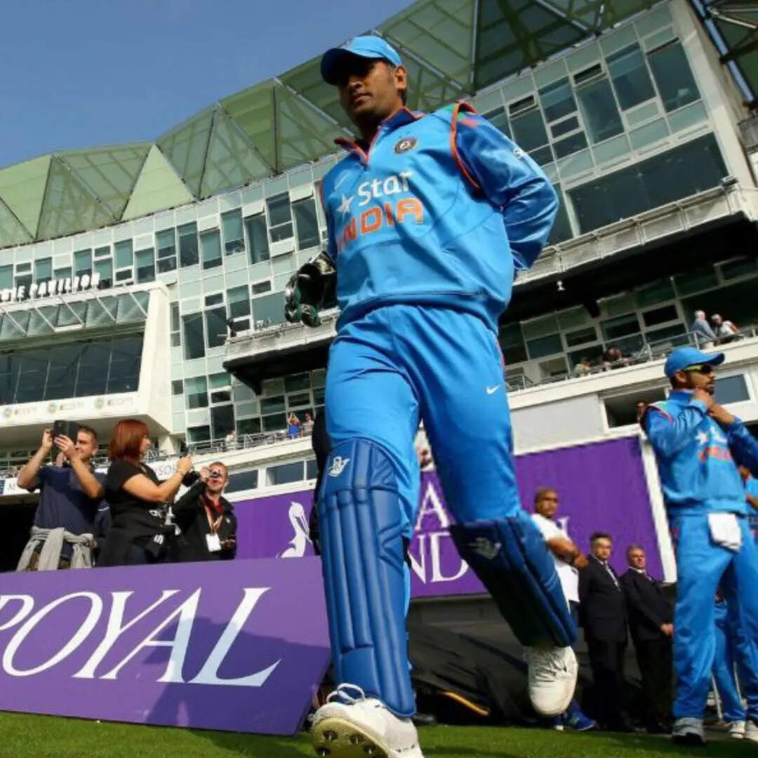 एमएस धोनी (कप्तान)