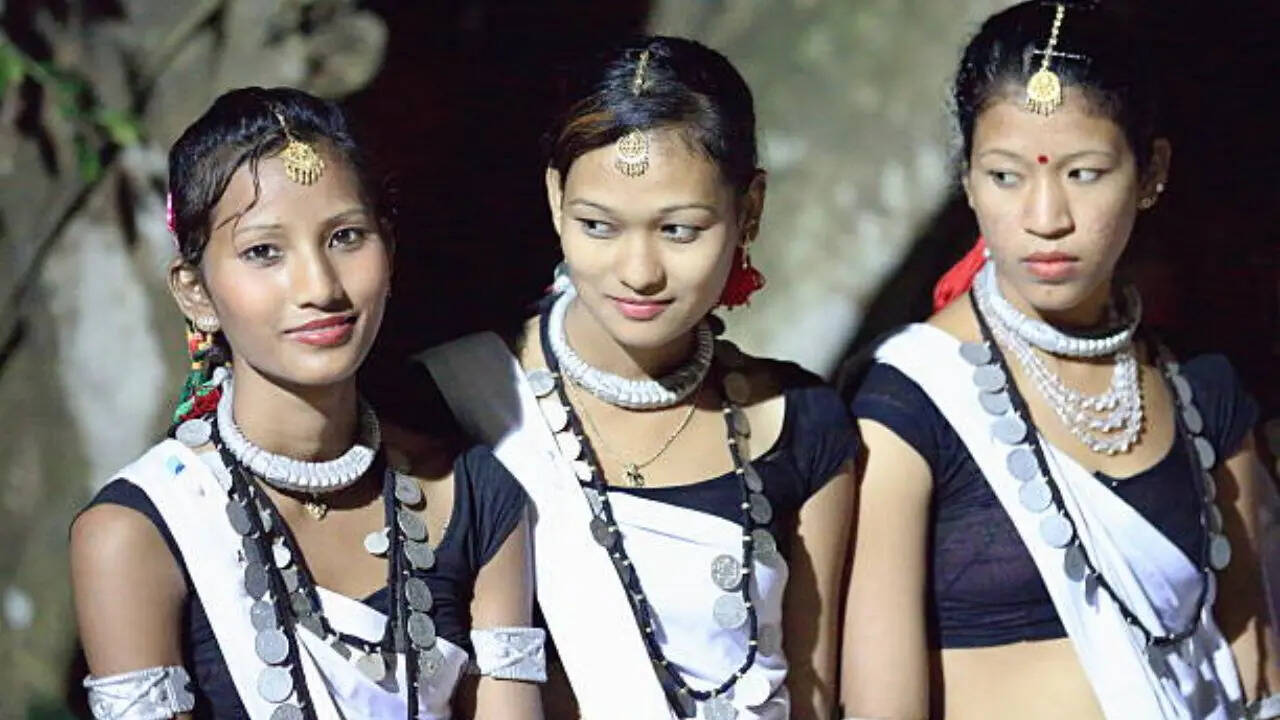 ​संपत्ति और वंश की चाबी महिलाओं के पास​
