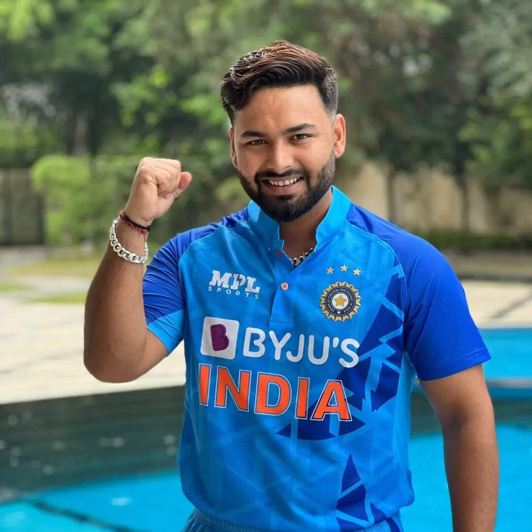 ​9वें नंबर पर हैं ऋषभ पंत​