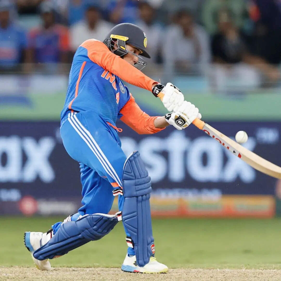 ​पंत से आगे निकलने से चूके अभिषेक​