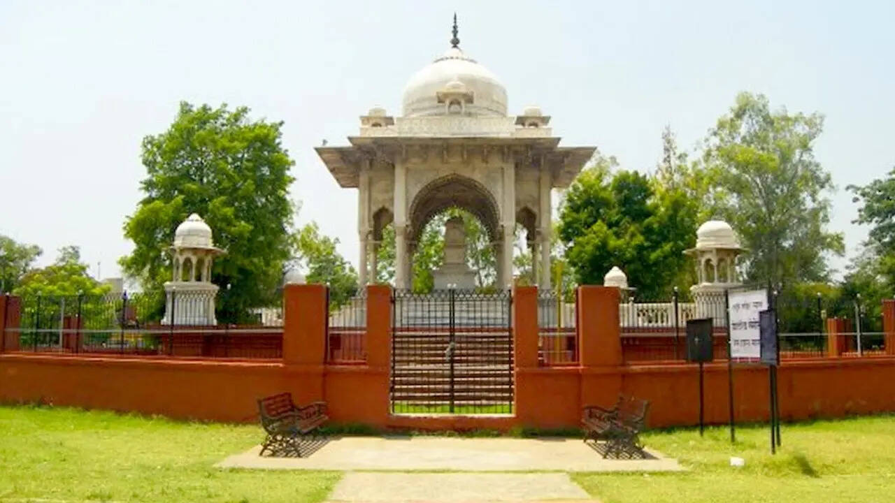 बेगम हजरत महल पार्क