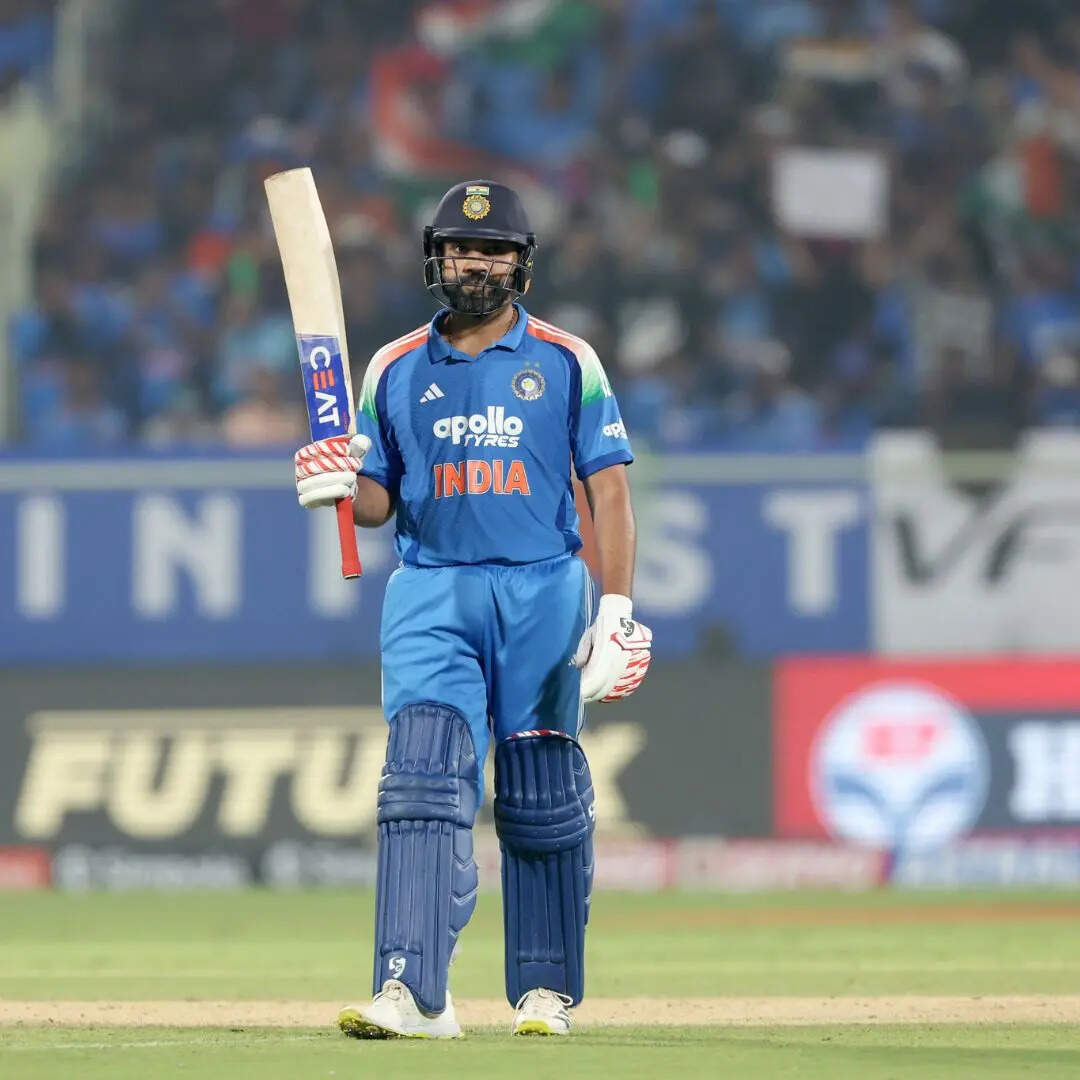 नंबर दो पर रोहित शर्मा