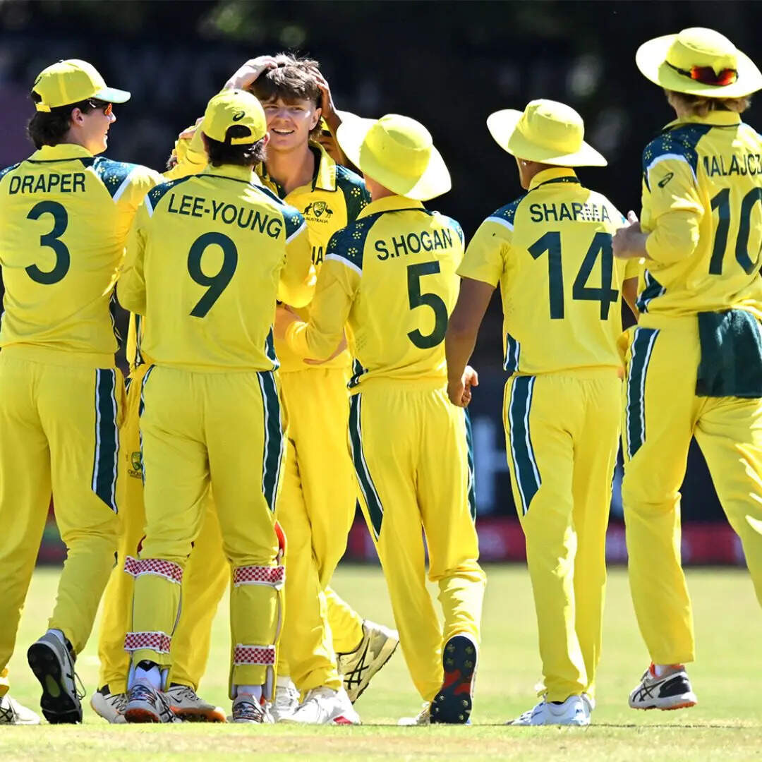 ओलिवर पीक का शतक गया बेकार