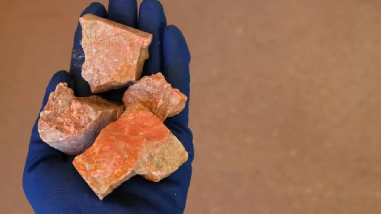 आपूर्ति श्रृंखला बाधित कर सकता है चीन