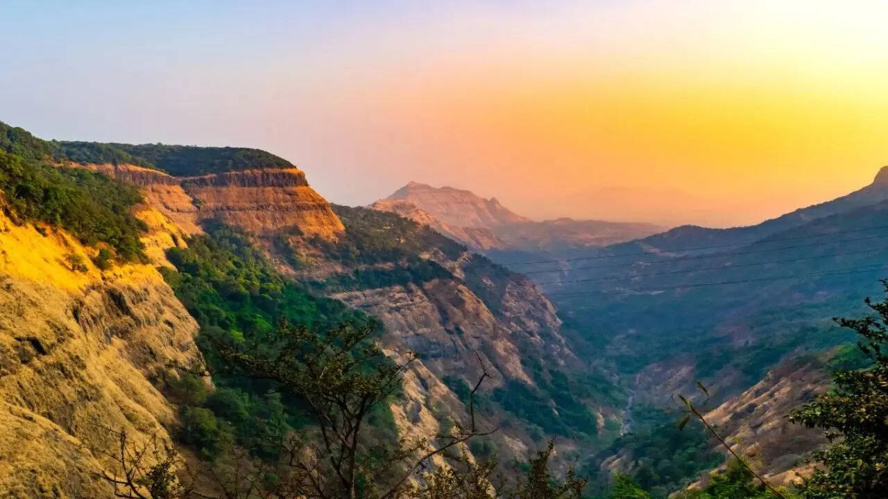 माथेरान की समुद्रतल से ऊंचाई?