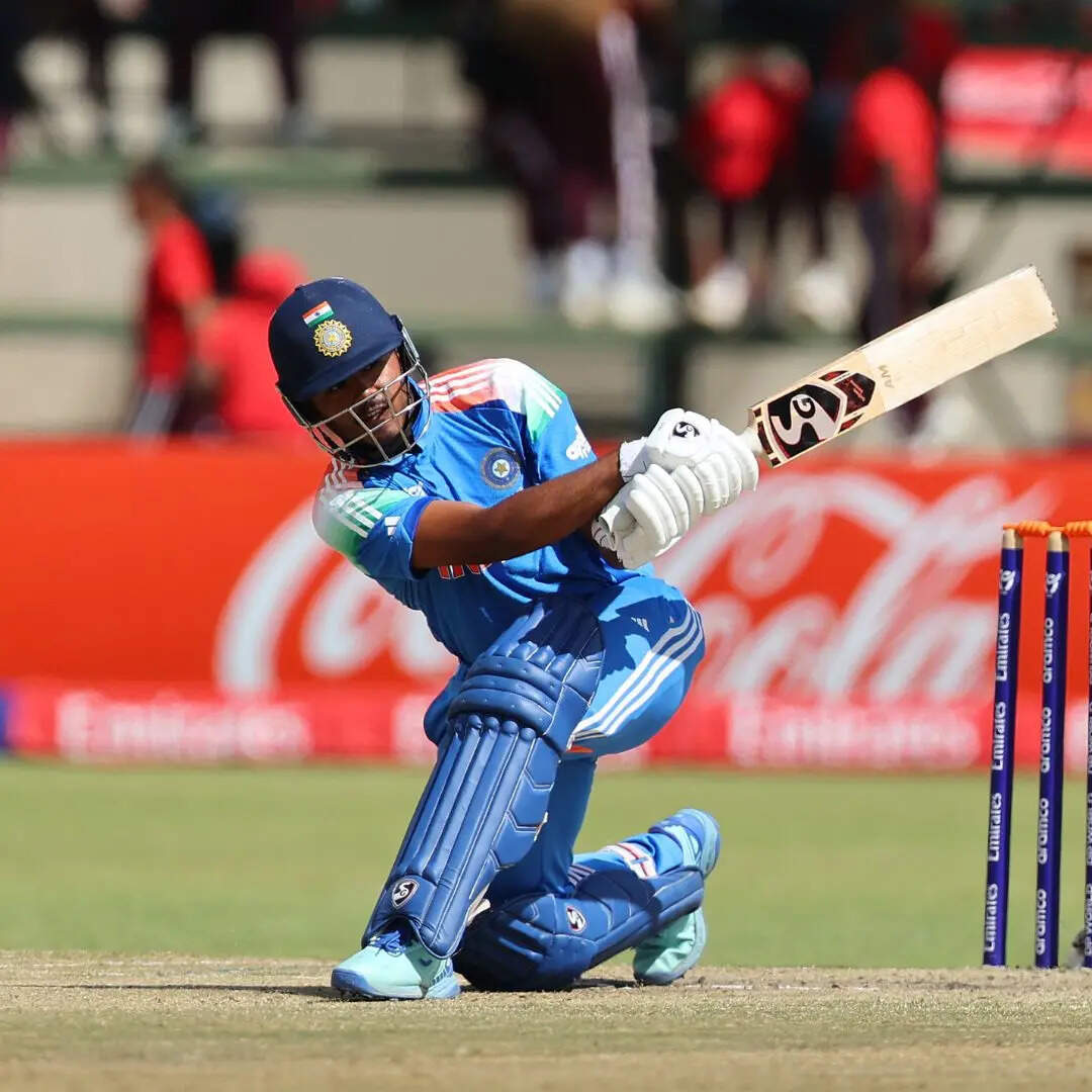 आयुष म्हात्रे के साथ शतकीय साझेदारी