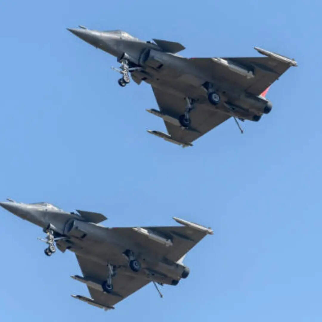 हवा और जमीन दोनों पर मारने की क्षमता