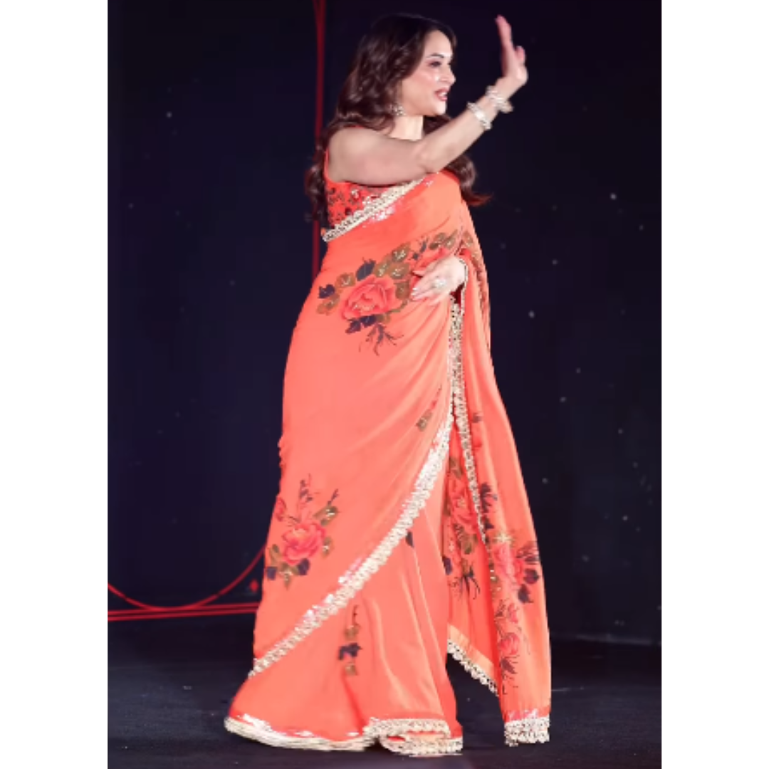 फ्लोरल वर्क वाली साड़ी का डिजाइन