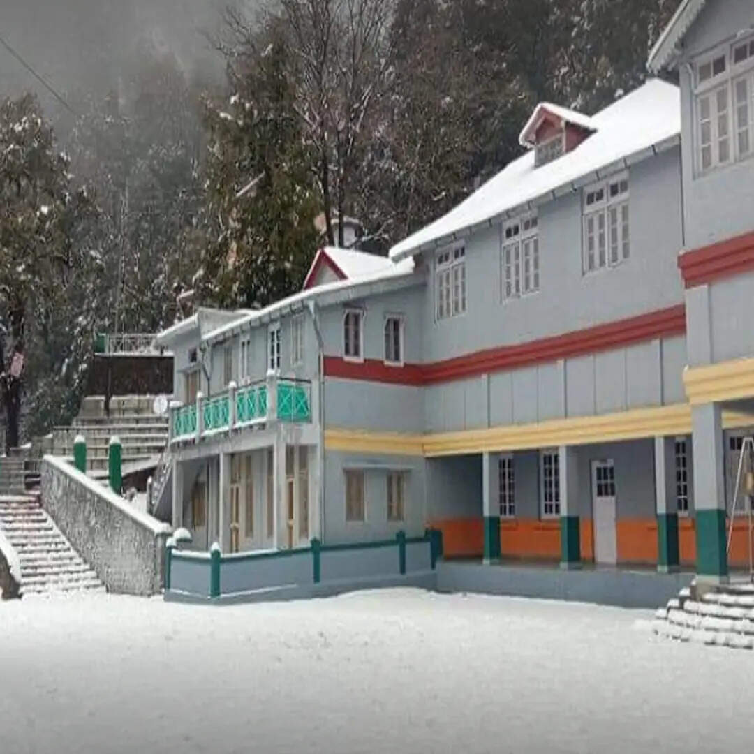 समुद्र तल से 6837 फीट ऊपर