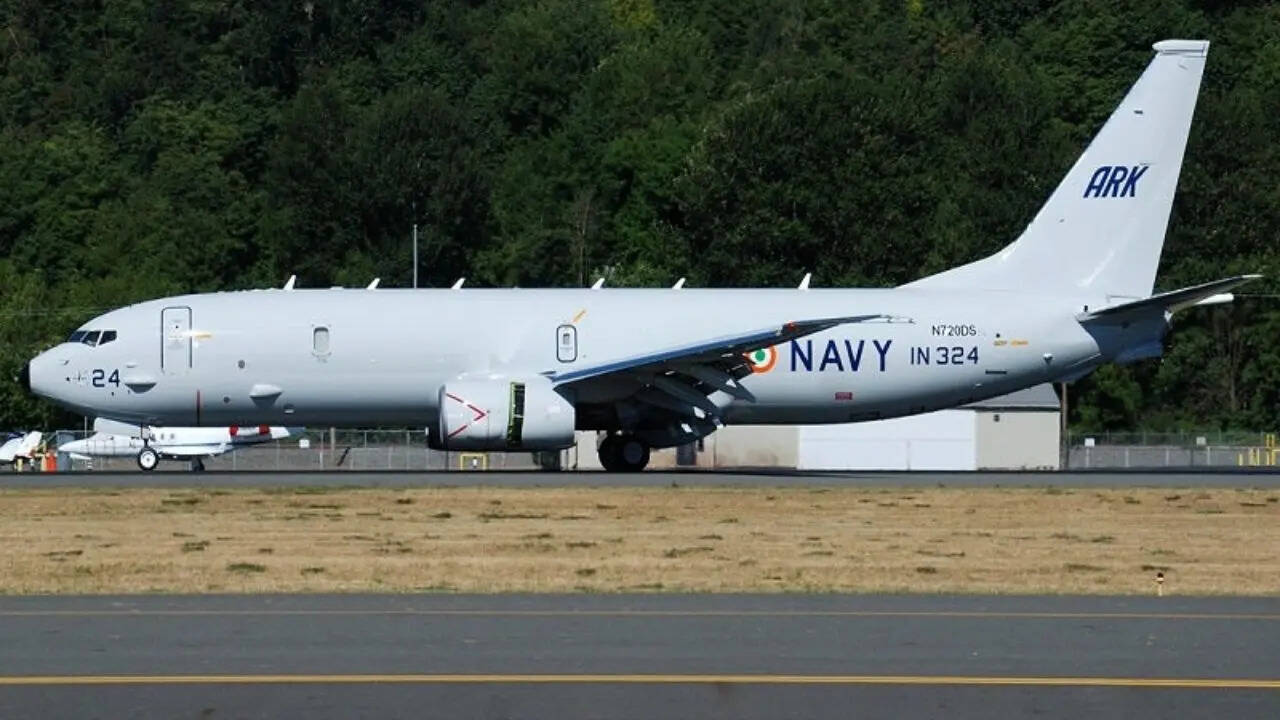 समुद्री निगरानी व पनडुब्बी-रोधी विमान P-8I