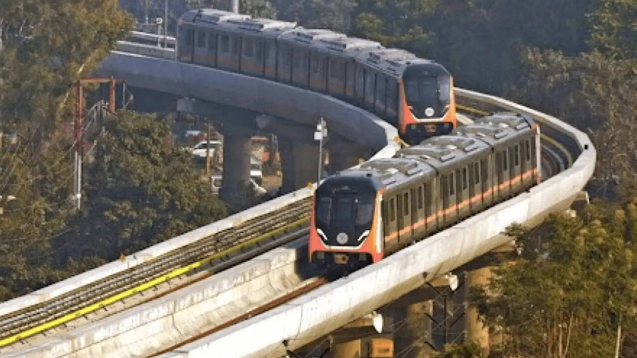 अंडरग्राउंड और एलीवेटेड रूट 