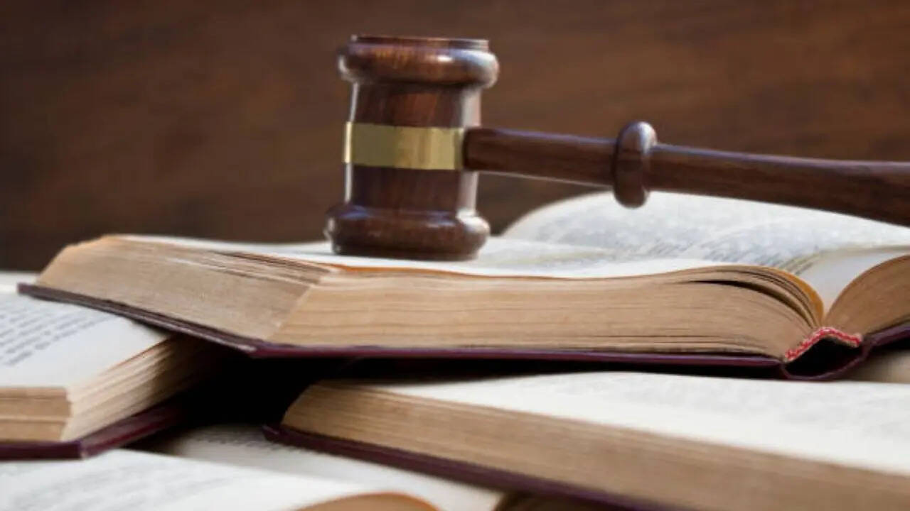 नामांकन या प्रमाणीकरण के दौरान मिली जानकारी को जानबूझकर किसी अनधिकृत व्यक्ति को देना या नियमों का उल्लंघन करना भी अपराध है। इसके लिए 3 साल तक की जेल या 10000 रुपए तक का जुर्माना और कंपनी के लिए 1 लाख रुपए तक का जुर्माना हो सकता है।