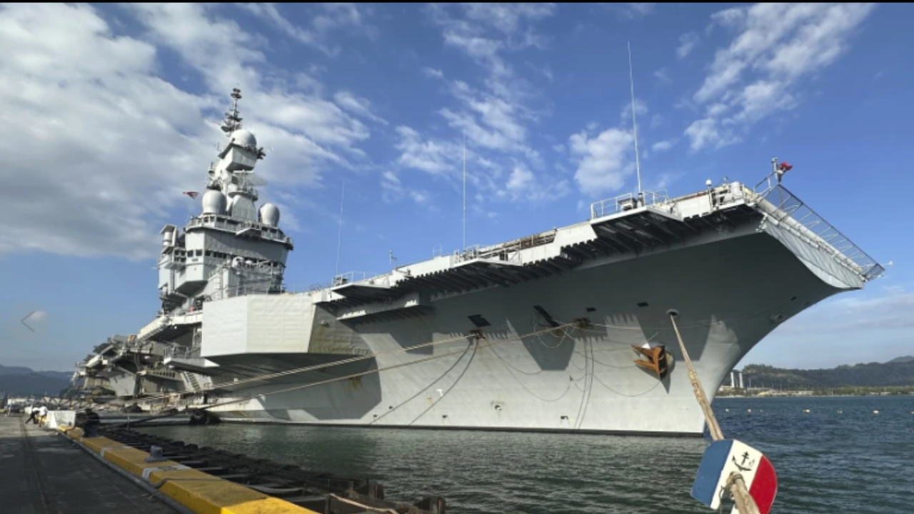 9 चार्ल्स डी गॉल R91 फ्रांस Charles de Gaulle R91