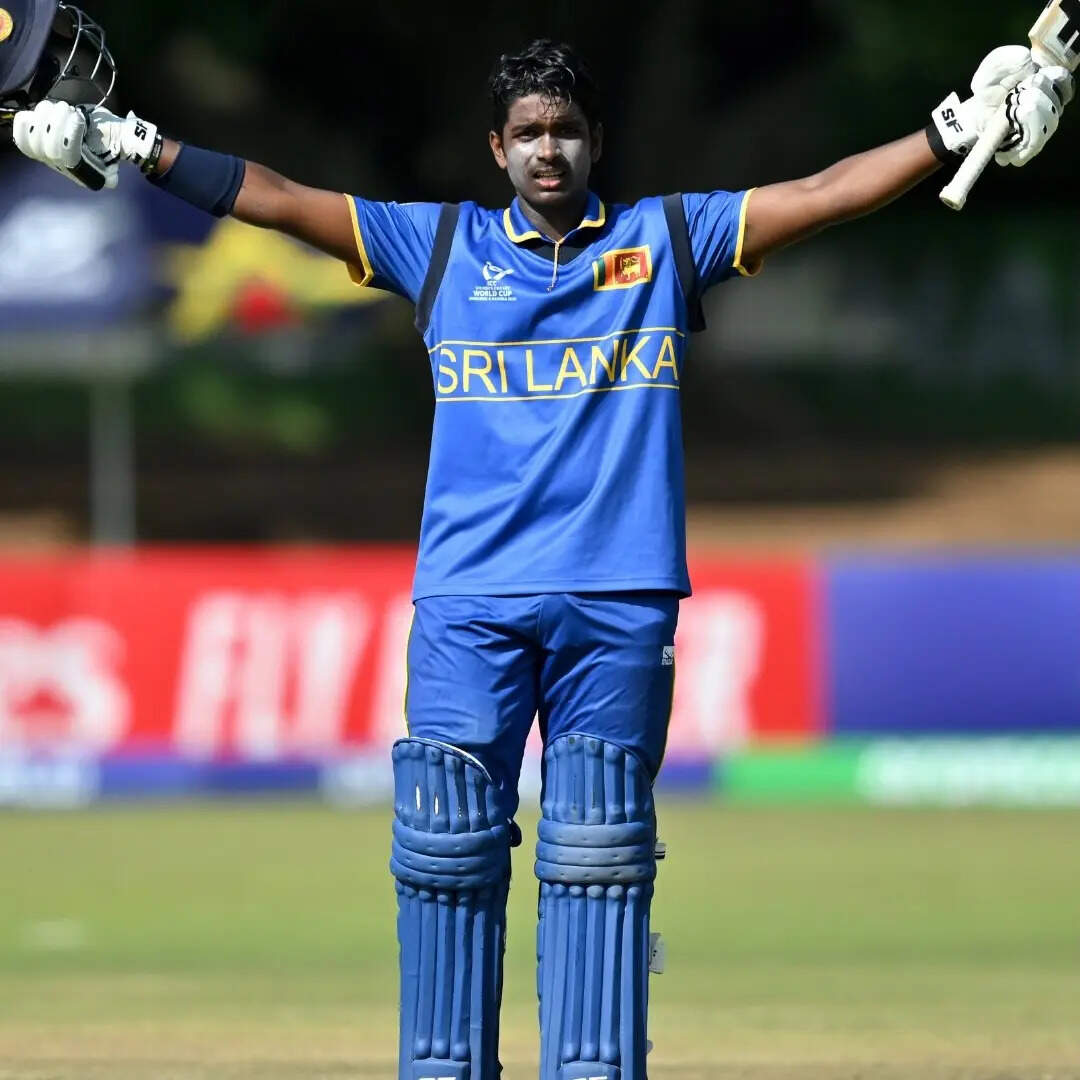 श्रीलंकाई बल्लेबाज विरन तीसरे स्थान पर