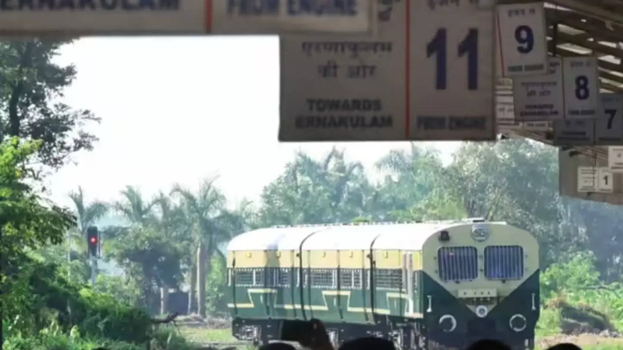 अभी मौका है कर ले इसका सफर नही तो