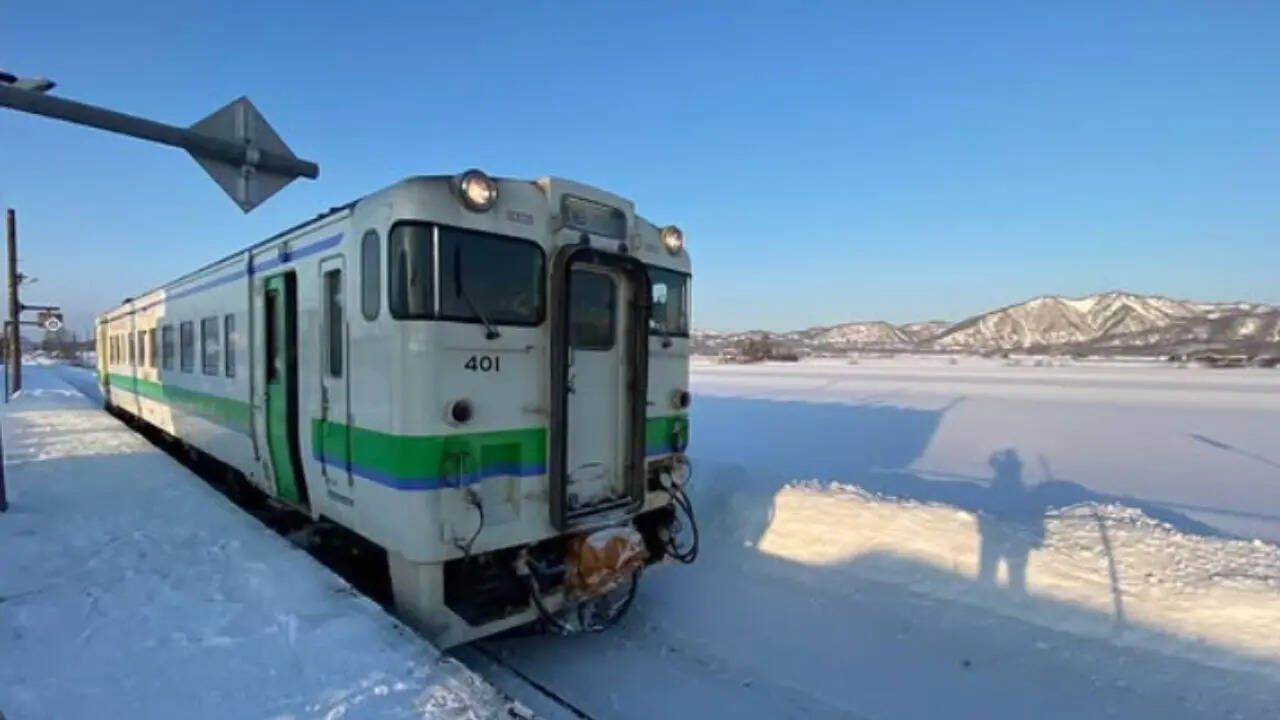 strongवो अकेली लड़कीstrong