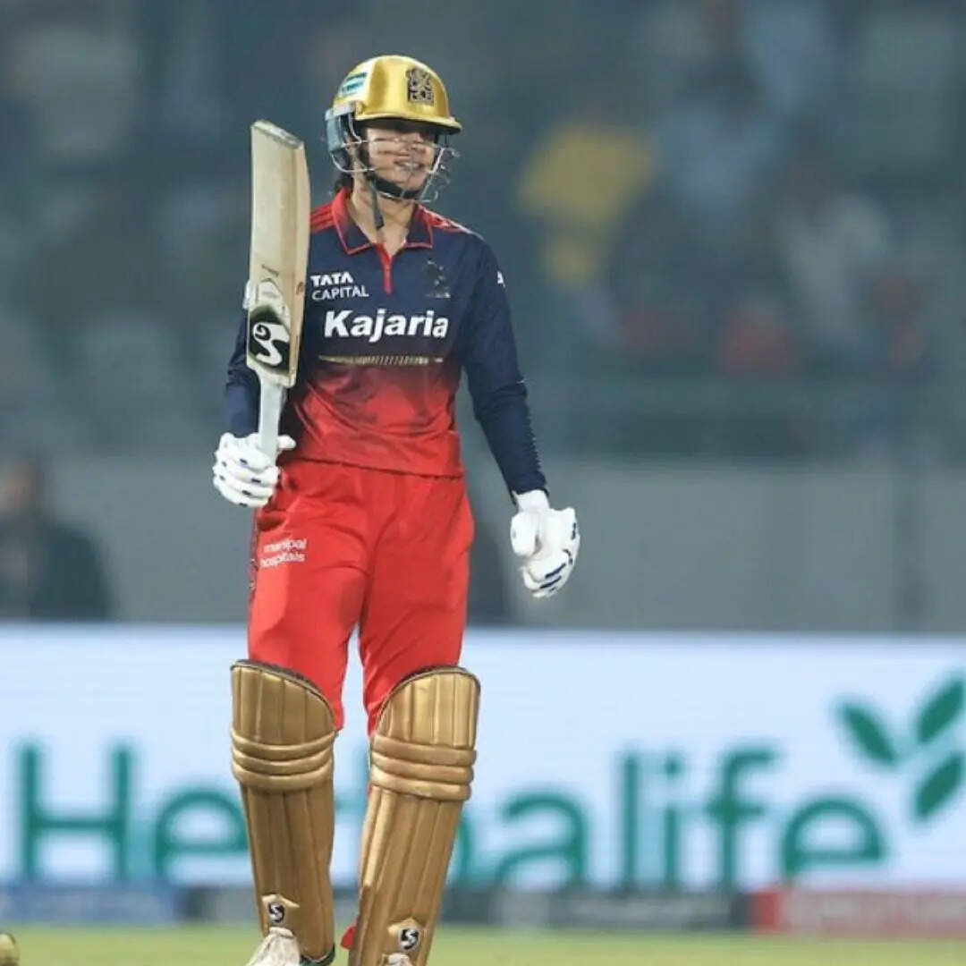 नंबर 3 पर स्मृति मंधाना 