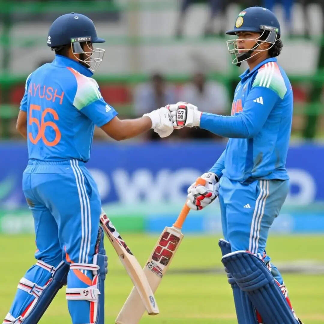 कप्तान आयुष और म्हात्रे ने स्कोर की रफ्तार बढ़ा दी