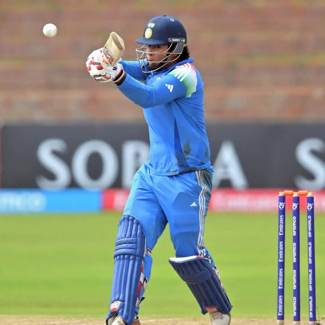 वैभव ने लगाया ताबड़तोड़ अर्धशतक