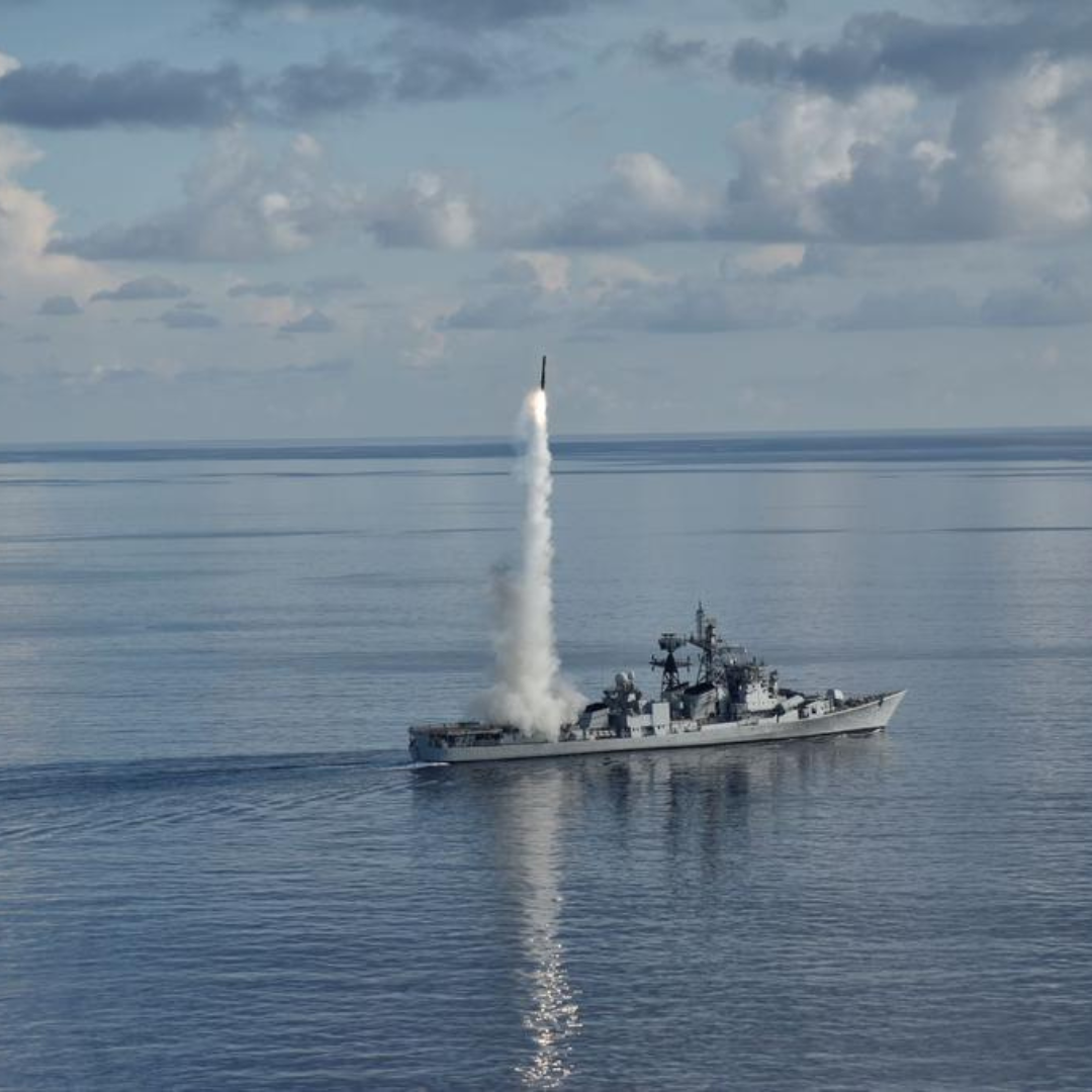 रडार की नजर में आने से कैसे बचता है ब्रह्मोस