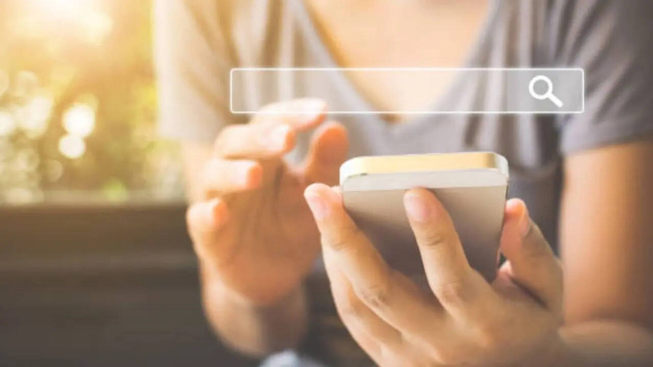 अगर आप गूगल पर किसी आतंकवादी संगठन के बारे में हर दिन जानकारी तलाशते हैं तो आप बड़ी मुश्किल में पड़ सकते हैं। आपकी इस मंशा के पीछे पुलिस आपको कई दिनों तक जेल में रख सकती है और साथ ही आपसे कड़ी पूछताछ हो सकती है। 