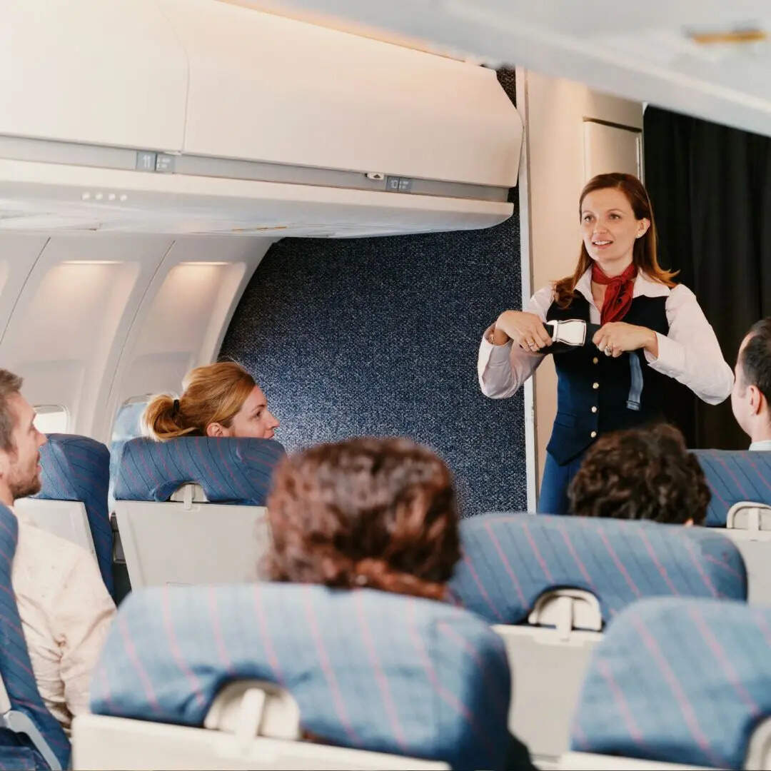 कौन करता है इस फ्लाइट का संचालन? 