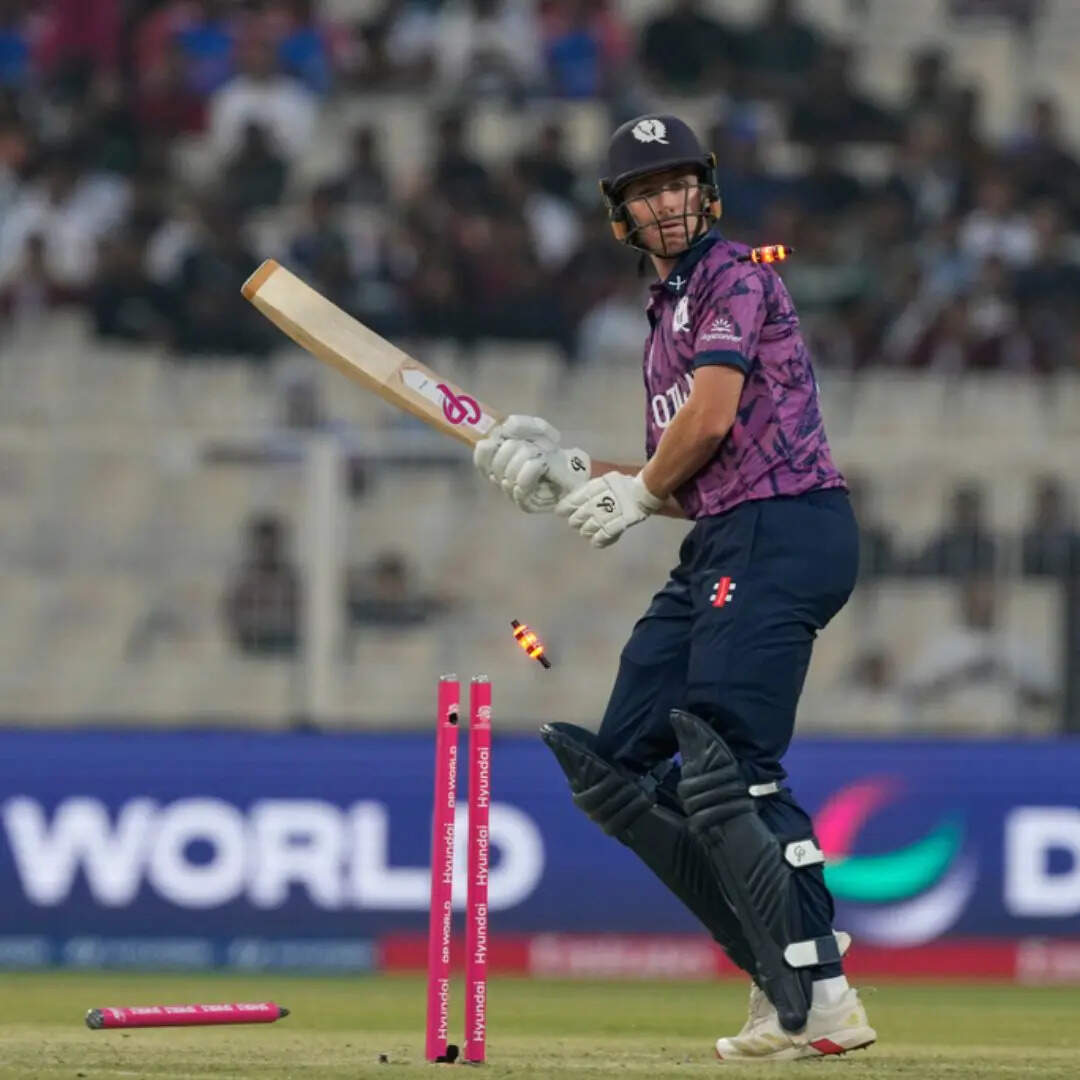 इन खिलाड़ियों का शिकार करके चटकाई हैट्रिक​