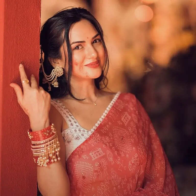 आकांक्षा चमोला (Akanksha Chamola)