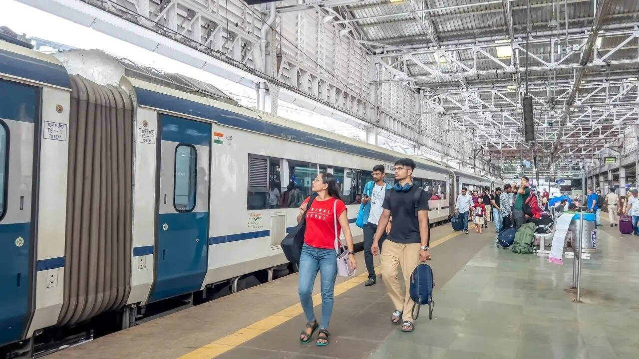 ​'भारत में प्रति किलोमीटर किराया 20 पैसे'
