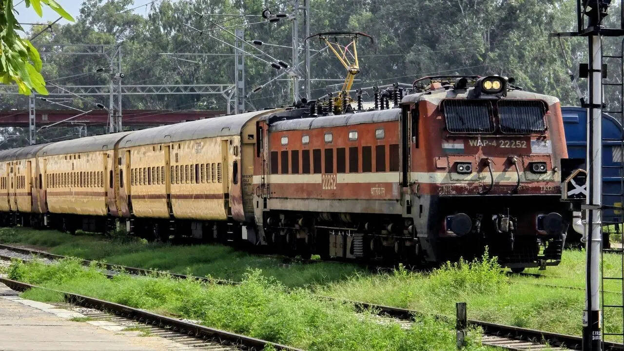क्यों बंद किया गया था रेलवे स्टेशन?