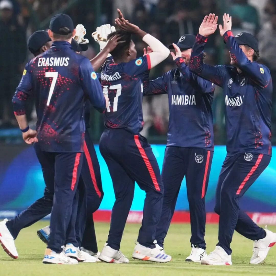 भारत ने बनाए 209 रन