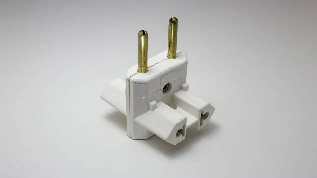 कुछ सिल्वर कलर वाले पेन में भी दिखेंगे ये कट