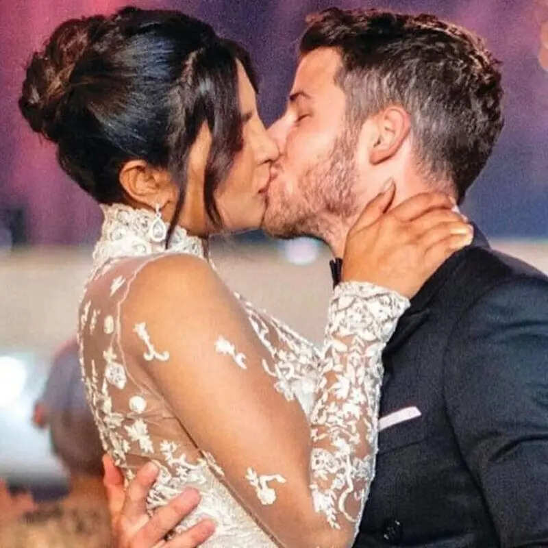 प्रियंका चोपड़ा-निक जोनास (Priyanka Chopra-Nick Jonas)