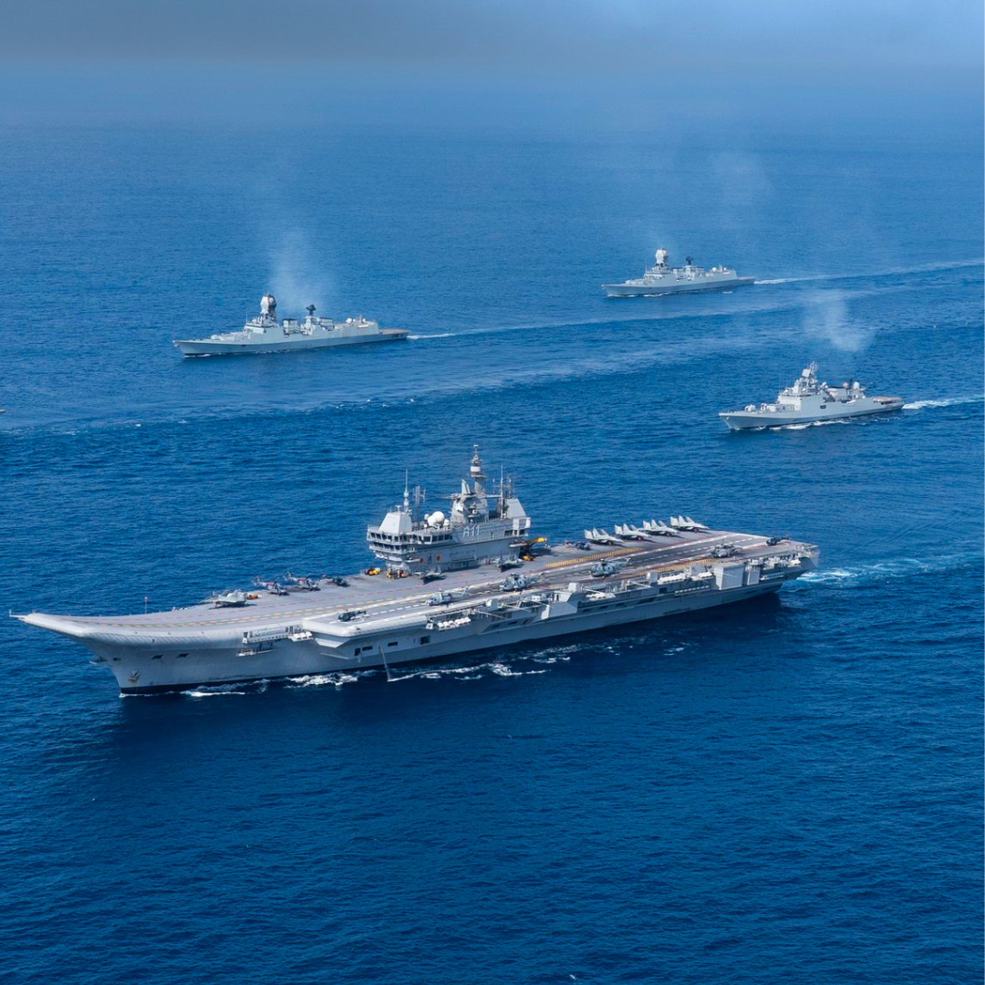 एयरक्राफ्ट कैरियर पर सप्लाई के लिए भी होती है तैनाती