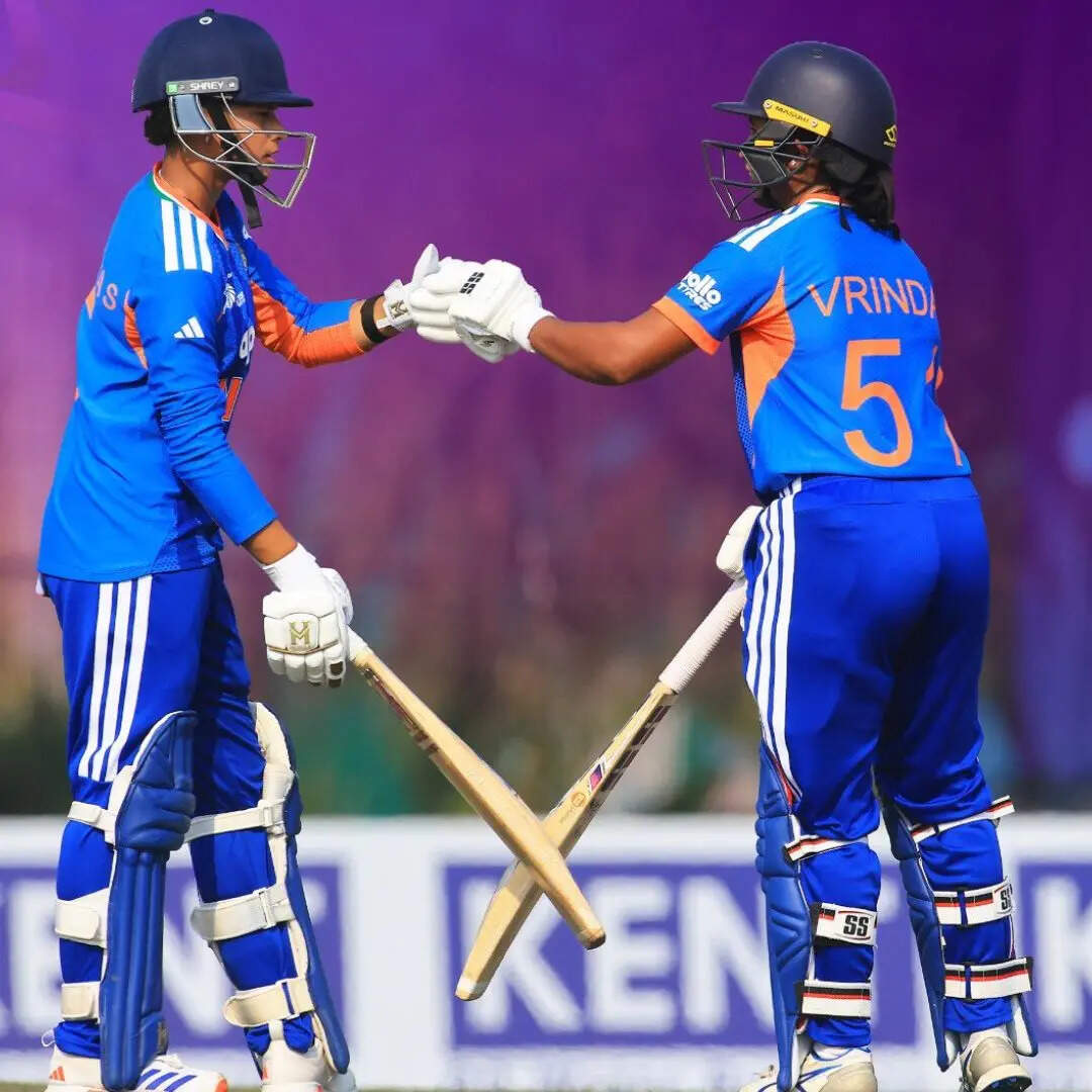 भारत को पहली गेंद पर लगा झटका