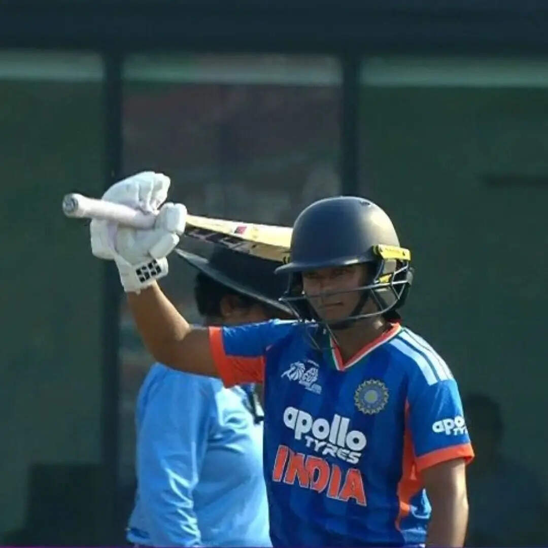 वृंदा ने जड़ा अर्धशतक