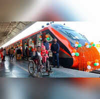 आज रवाना होगी पहली उदयपुरअहमदाबाद Vande Bharat एक्सप्रेस जानें टाइमिंग