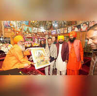 महाशिवरात्रि पर रणकेश्वर मंदिर पहुंचे केजरीवाल सिसोदिया और मान महाभारत कालीन सिद्ध पीठ में टेका माथा