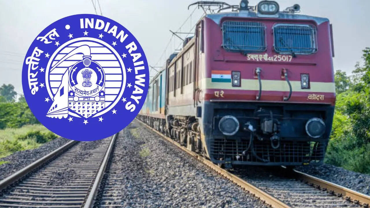 आपको बता दें कि 1 मार्च 2026 से रेलवे UTS Mobile App को बंद कर रही है। इस मोबाइल ऐप्लिकेशन को 27 दिसंबर 2014 को लॉन्च किया गया था। कुछ दिनों के बाद यह ऐप सिर्फ इतिहास बनकर रह जाएगा।