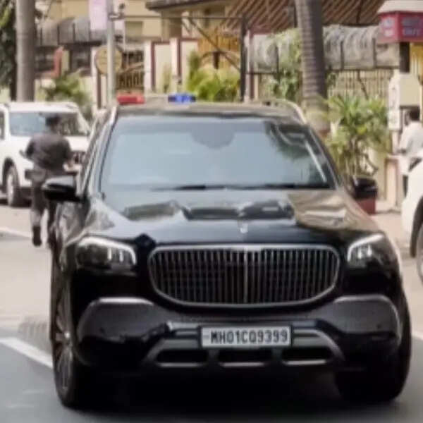 फुल सिक्योरिटी के साथ पहुंचे सलमान खान