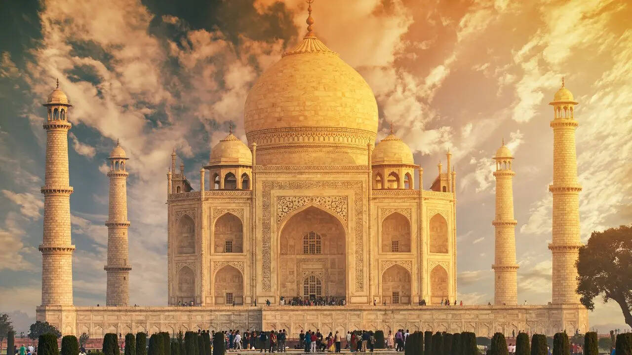 ताजमहल में लाइट्स न होने का कारण