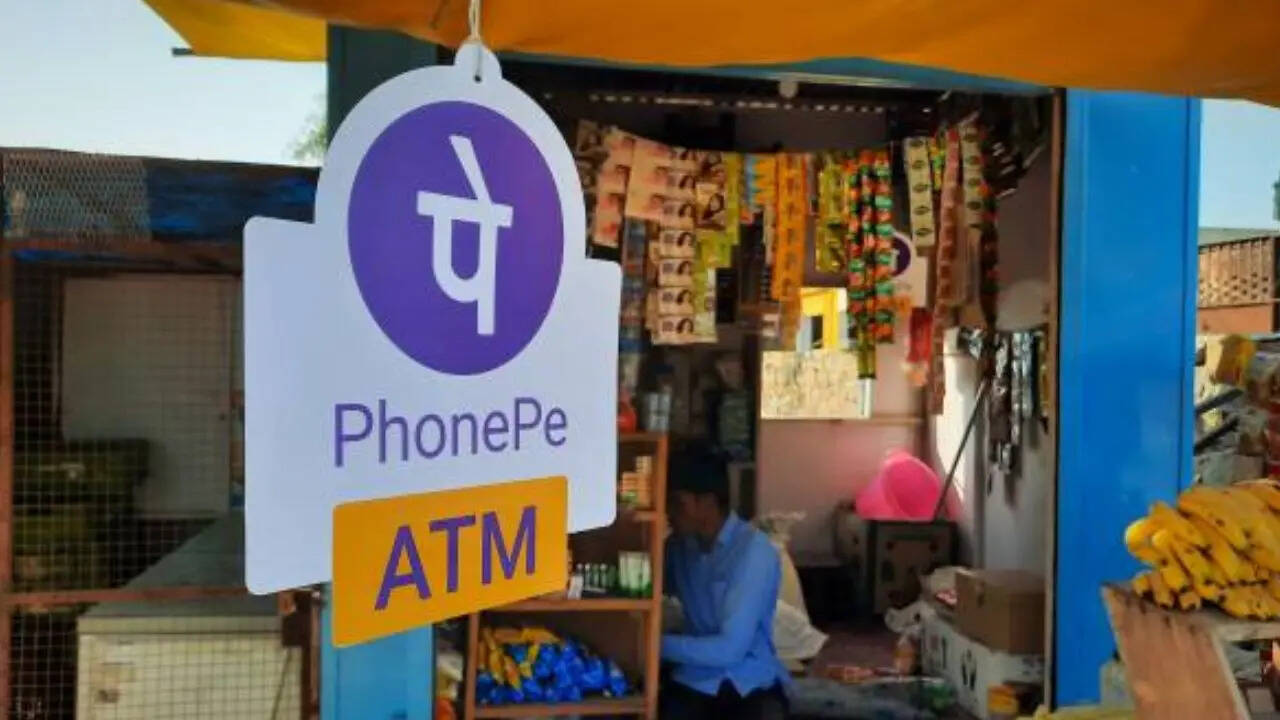 PhonePe के बायोमेट्रिक फीचर का इस्तेमाल यूजर्स दोस्तों व परिवारवालों को पैसे भेजने के लिए, QR Code स्कैन, ऑनलाइन पेमेंट और बैंक बैलेंस चेक करने के लिए कर पाएंगे।