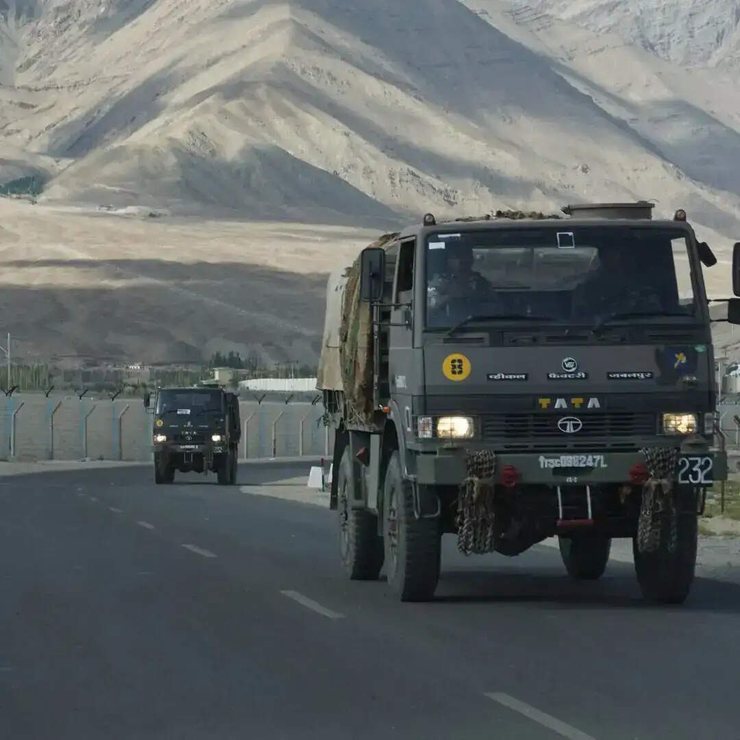 What is arrow in defence vehicles army ki gaadi par teer ke nishan ka ...
