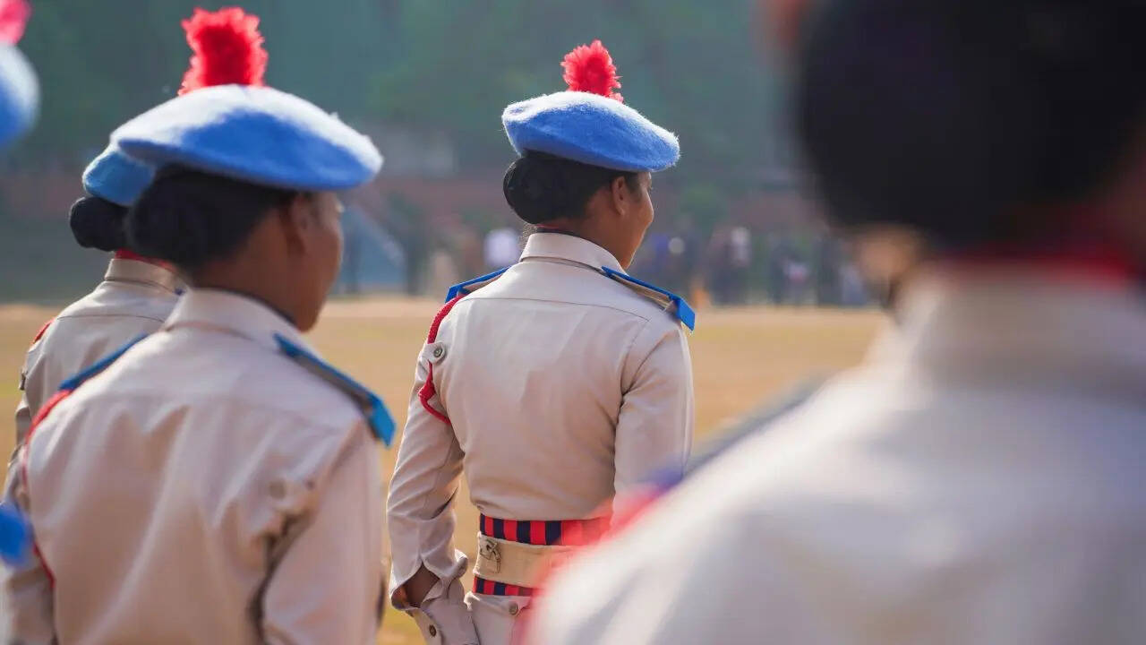 खुशहाल परिवार में छाए दुख के बादल